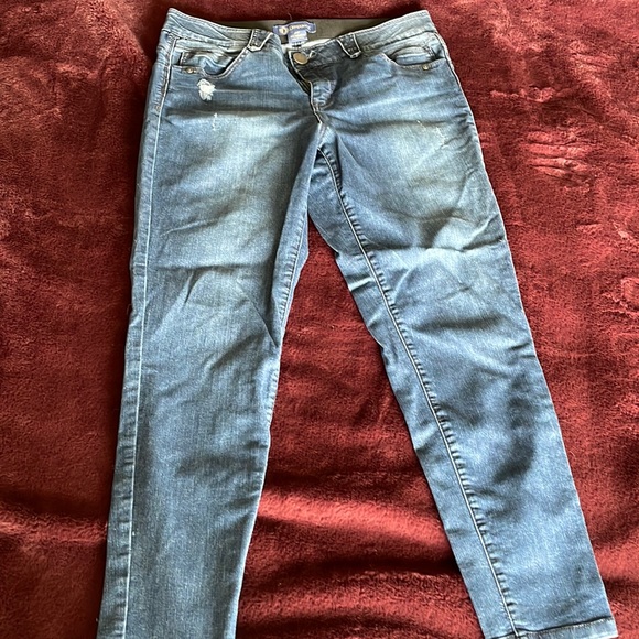 Denim - SIZE 10 Democracy “ab solution” blue jeans. Perfect Condition